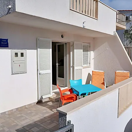 Appartamento Kira By Interhome *