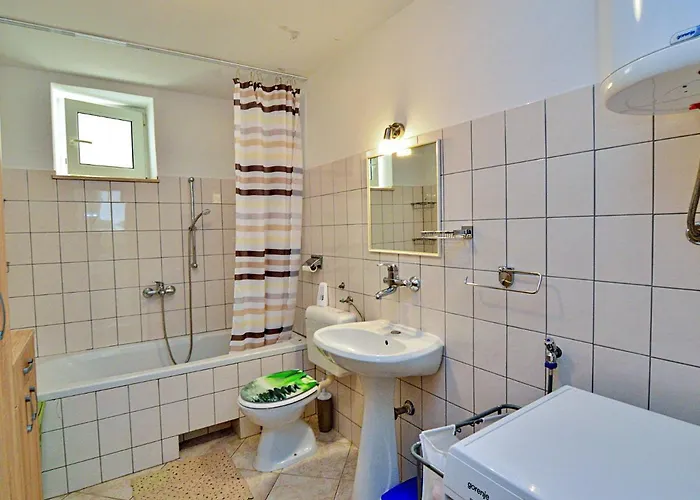 Kira By Interhome Daire